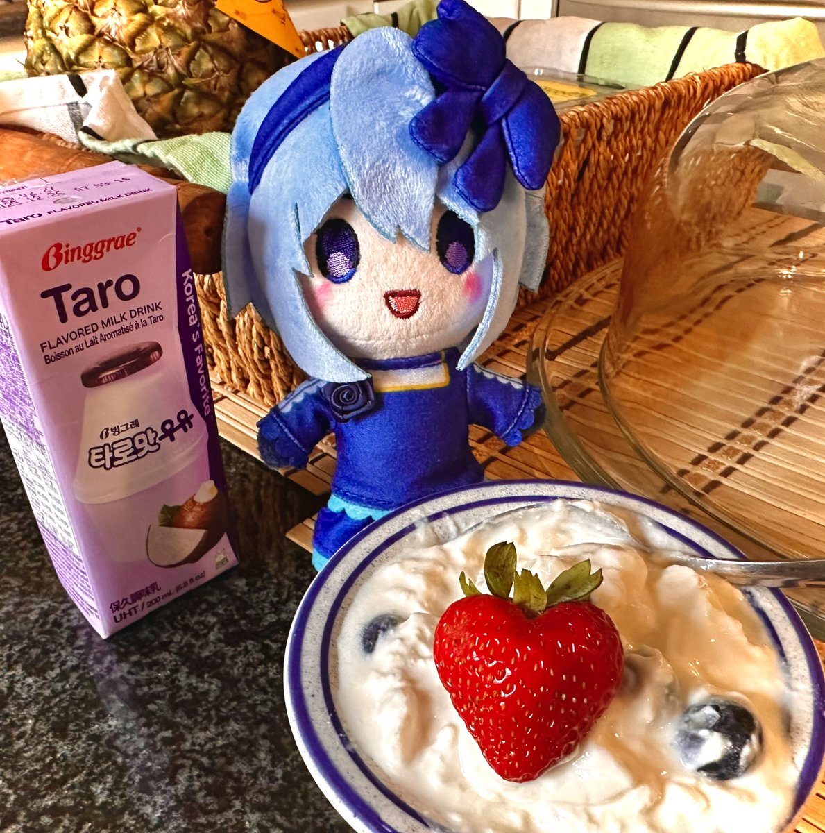 It’s still Claire’s birthday here so I took a picture🩵
#WHぬい