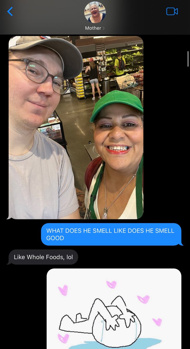 Slimeantha's tweet photo. @gayporndano i’m so serious lmao, this is from last july! she used to be a whole foods sample lady and she saw him shopping for almond milk and asked him for a pic for me 🙈🙈🙈 she said he was really sweet and very tall and doughier in person 💀 https://t.co/JGvZ8tOnvK