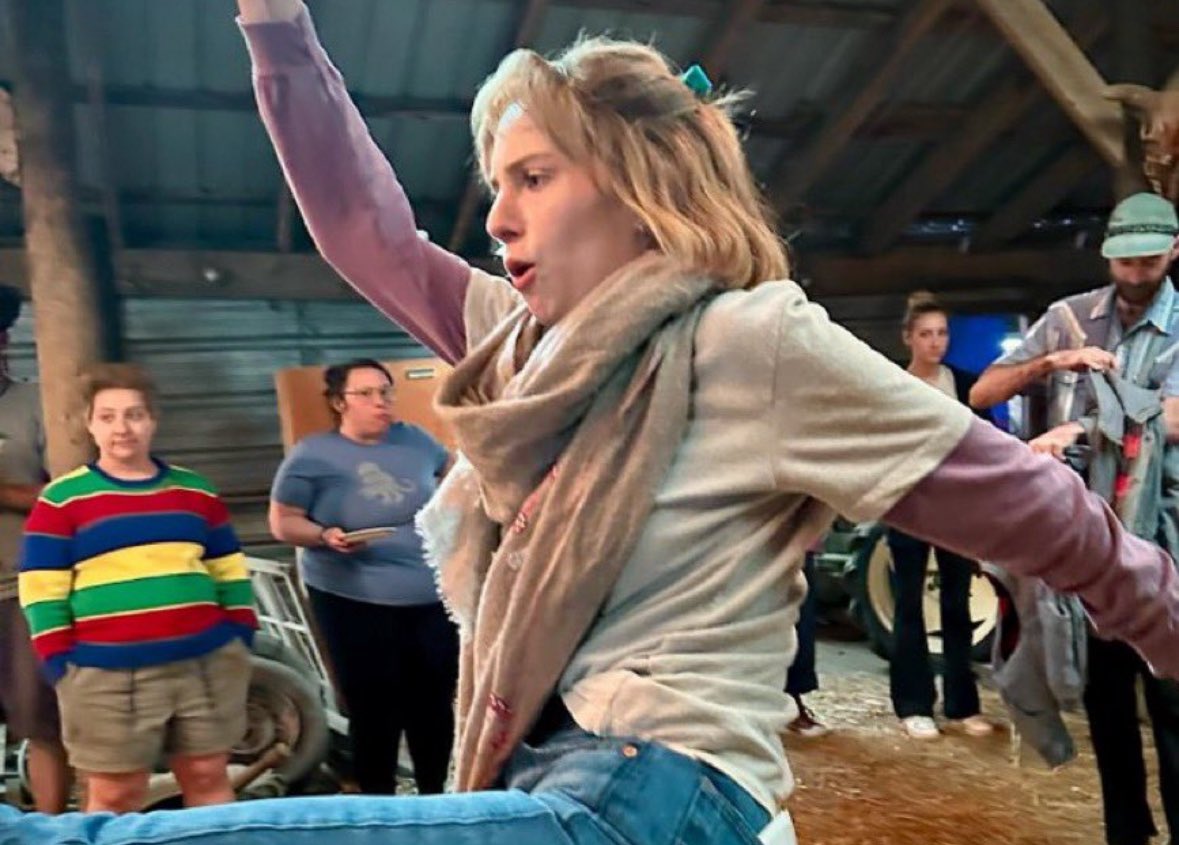 maya hawke as robin buckley in stranger things season 5 🫶