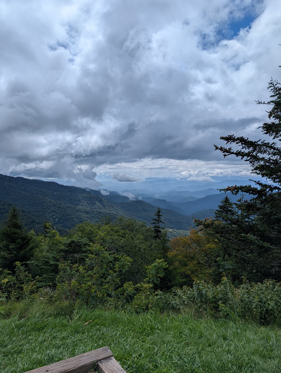 wcraider60's tweet photo. rode that all the way 215 after a visit with Pops at Richland Balsams. Overall, I had a goal of 4 hours minimum in the saddle. I was out almost 7 hours. Great day where I only had about a half a mile of rain. #twowheeltherapy #BaggerBro #LeanThatThing https://t.co/e4hqptYLh0