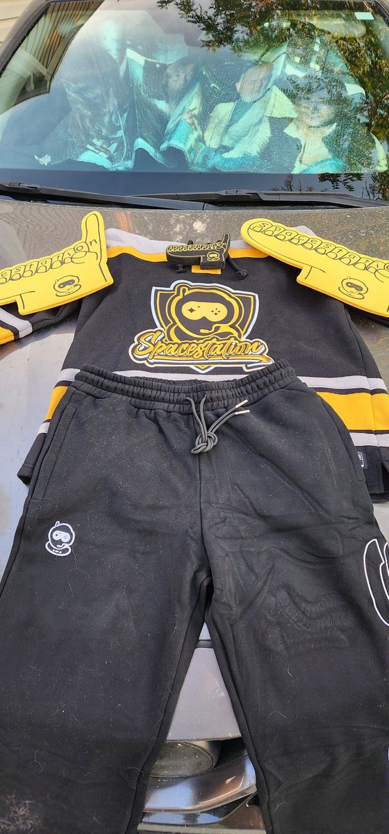 PonyStrims's tweet photo. @Shonduras Happy Sunday! Hope the day was great. Just wanted to thank you for hooking my dad up at the HCS Major last week! I absolutely love the gear. https://t.co/CFNzLBKGol