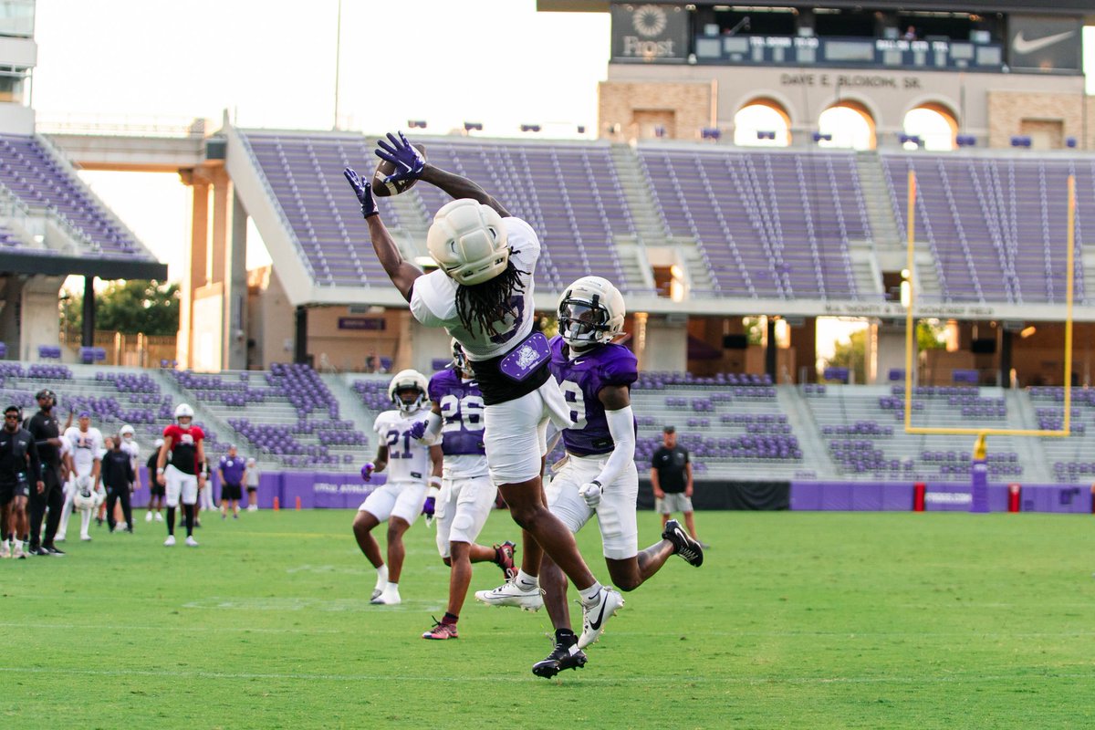 🗣️ we tha carter boys for a reason‼️

#GoFrogs 🐸 #AllHail
