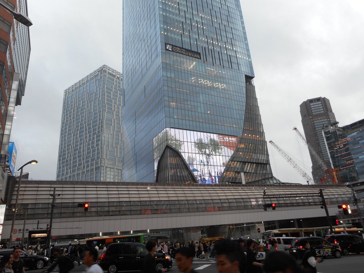 CaryWatson18's tweet photo. On the way from Shibuya to Omotesando, there were plenty of interesting sites!
#neommclaren #f1 #tdk #shibuyaparco #parco #shibuya #shibuyastation #tarookamoto
#マクラーレン #渋谷パルコ #パルコ #渋谷 #渋谷駅 #岡本太郎 https://t.co/R0Tm8DRdEv