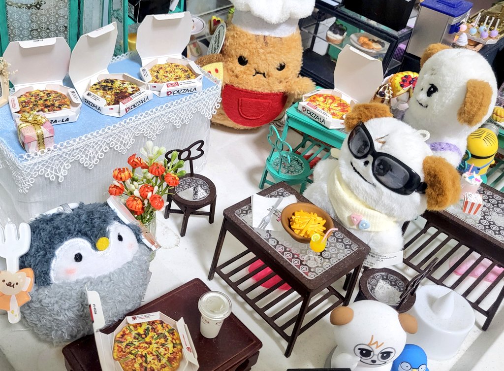 It's pizza tasting event at the Kyumae Cafe!♡
#kyumae #CHOKYUMAE #규매 #조규매