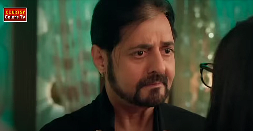 ArtNesbur's tweet photo. The stolen fatherhood and the lost daughter 💔💔💔

 Will Anirudh win #Mannat's love? And will ARS's lies be exposed?

MANNAT NEW TIME SLOT 7:30PM

#AyeshaSingh #AdnanKhan #ManVik https://t.co/zSG1TkHzLj