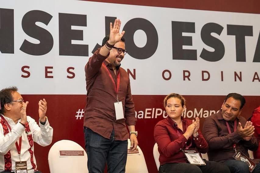 El Presidente de la #Jucopo del <a href="/congresoChis/">Honorable Congreso del Estado de Chiapas</a> <a href="/mariofcoguillen/">Mario Guillén</a> podría ser quién tome las riendas de <a href="/MorenaChiapas_/">Morena Chiapas</a> , es fiel aliado del número uno, sabe conciliar y sobre todo, es un hombre cabal y alineado al “Humanismo en la Nueva Era”.