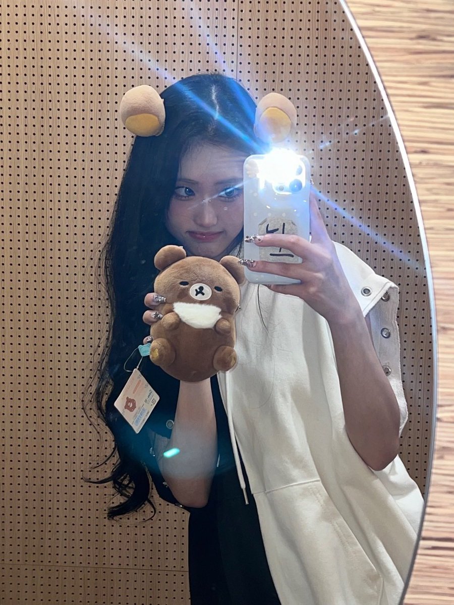 fromjoonie's tweet photo. 💌 joonie bubble update 

🧸💬: Me and Rilakkuma 🤎 https://t.co/V4H7AuHP6N