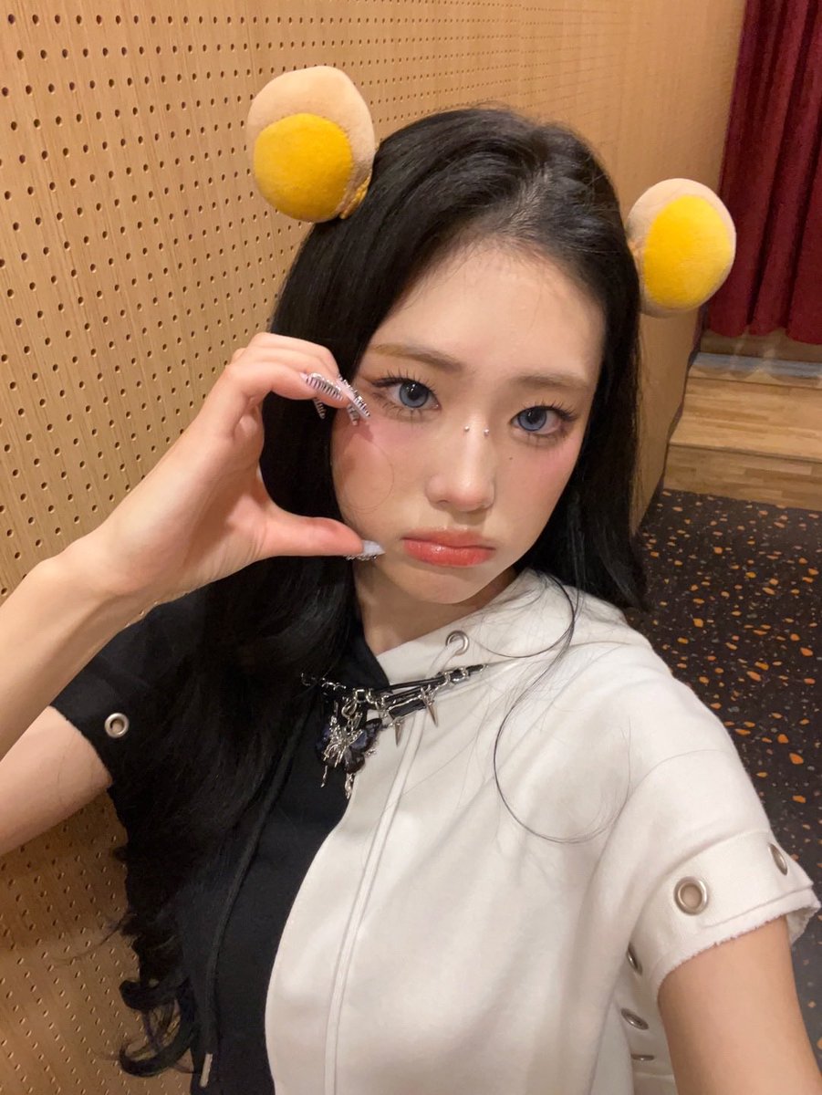 fromjoonie's tweet photo. 💌 joonie bubble update 

🧸💬: Me and Rilakkuma 🤎 https://t.co/V4H7AuHP6N