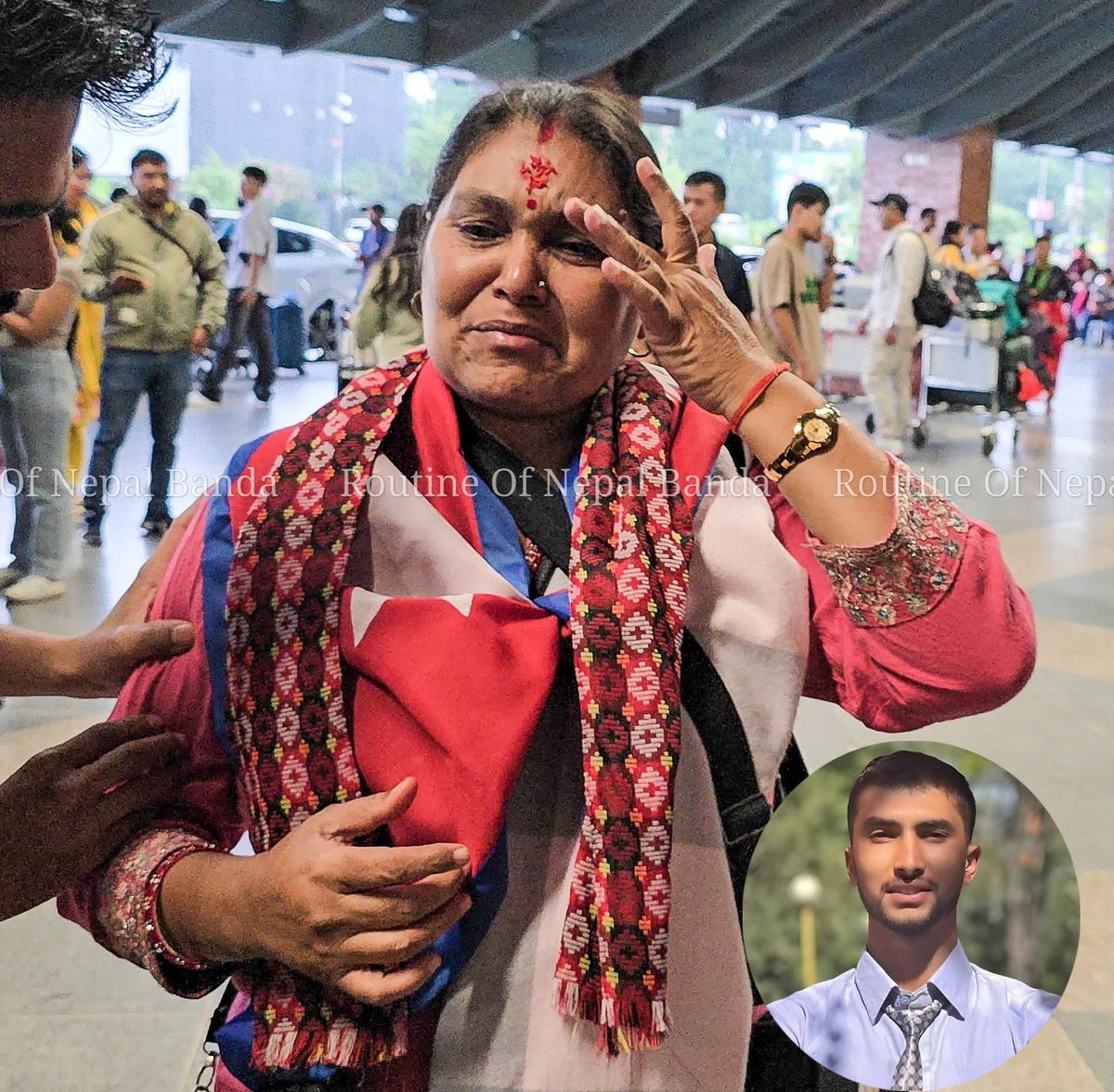 Before leaving for Israel, Bipin Joshi’s mother! She is on her way to seek information about her son! 🥹

Pic. @anzaankc__