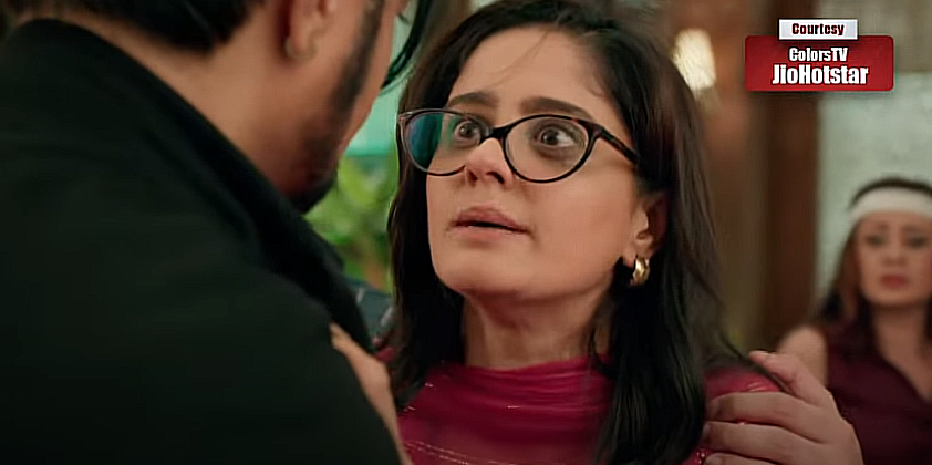 ArtNesbur's tweet photo. The stolen fatherhood and the lost daughter 💔💔💔

 Will Anirudh win #Mannat's love? And will ARS's lies be exposed?

MANNAT NEW TIME SLOT 7:30PM

#AyeshaSingh #AdnanKhan #ManVik https://t.co/zSG1TkHzLj