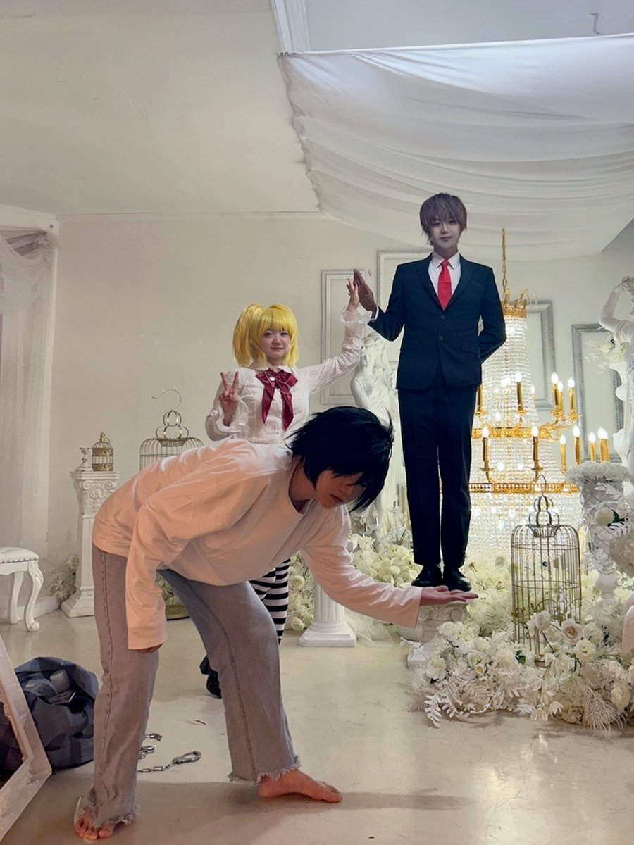 데스노트 1부요약..

 #DEATHNOTE