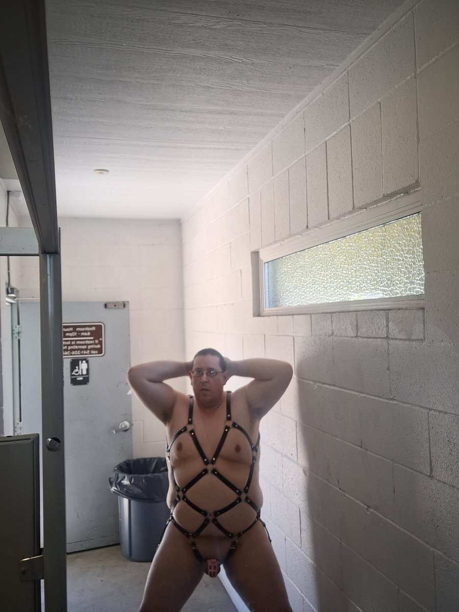 SissyFagDavid13's tweet photo. Park bathroom daytime exposure https://t.co/0dwMeGrVvt