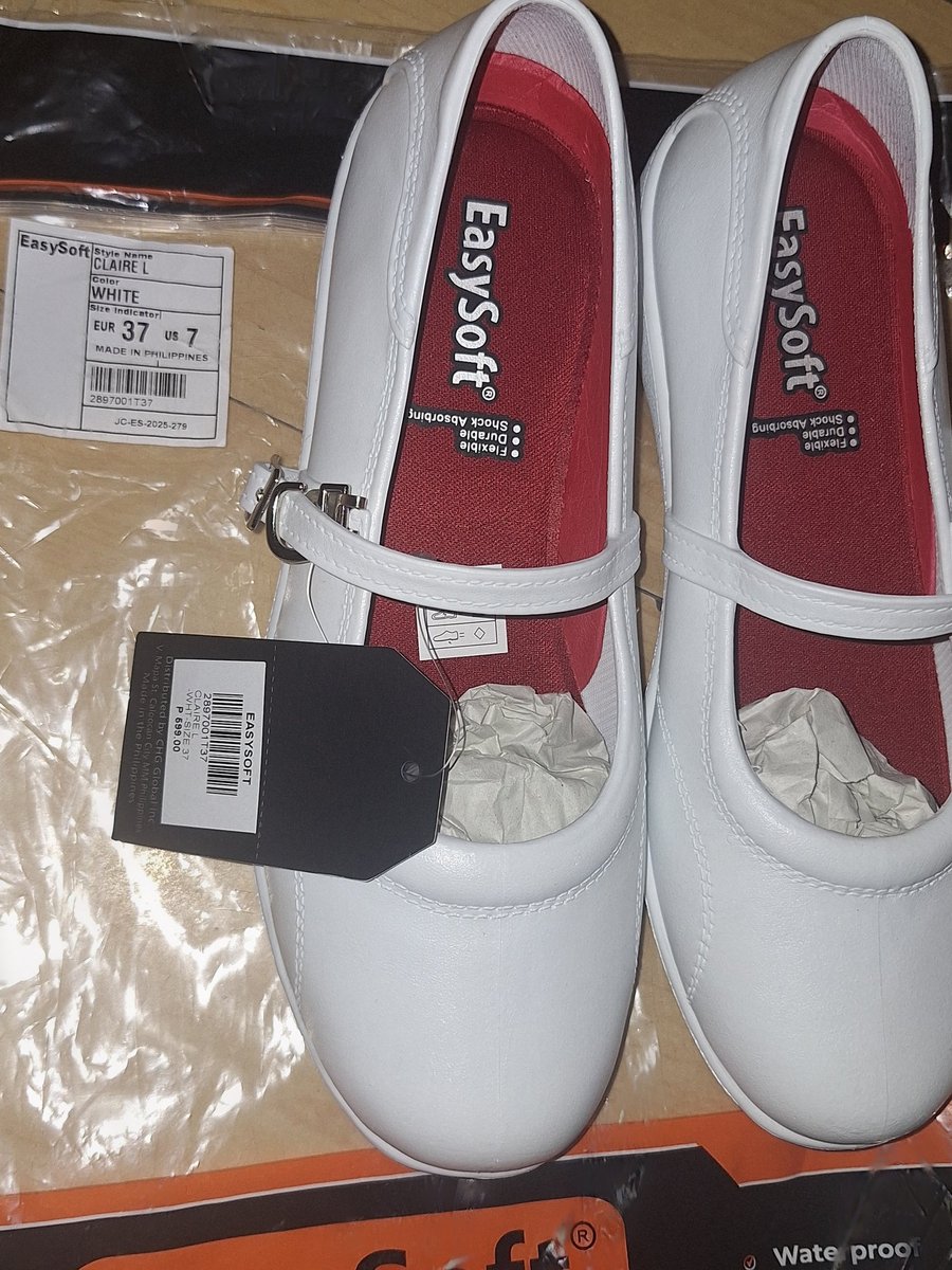 rrinacartz's tweet image. wts lfb

easysoft claire white shoes, payo
size: 37

NOT USED

MOD: j&amp;amp;t, gogoexpress, lalamove (SDD)
MOP: gcash 

—around metro manila, calabarzon, central luzon only—
#whiteshiesfornursing
#studyph 
#bsn