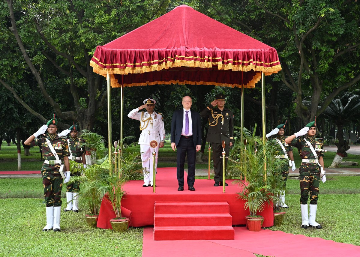 Germany in Bangladesh (@germanembassybd) on Twitter photo The new <a href="/GerAmbBD/">German Ambassador to Bangladesh</a> HE Dr. Rüdiger Lotz presented his credentials to President Mohammed Shahabuddin on Thursday. He looks forward to deepening 🇩🇪🤝🇧🇩ties in democracy, human rights, climate action & trade.
“The spirit of BD is truly inspiring – we will continue this path together.” The new <a href="/GerAmbBD/">German Ambassador to Bangladesh</a> HE Dr. Rüdiger Lotz presented his credentials to President Mohammed Shahabuddin on Thursday. He looks forward to deepening 🇩🇪🤝🇧🇩ties in democracy, human rights, climate action & trade.
“The spirit of BD is truly inspiring – we will continue this path together.”