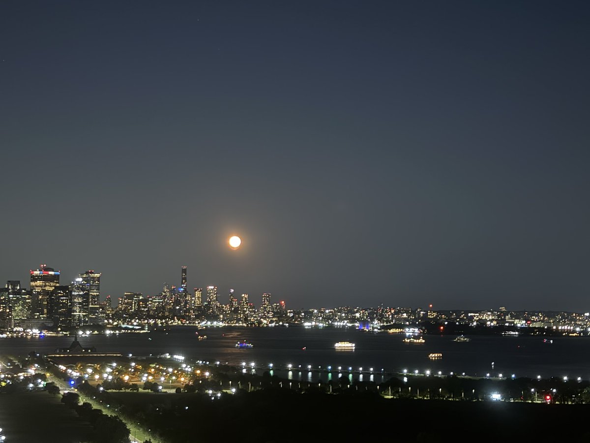 NYC views from Jersey City is always my fav type of night 🥰😍