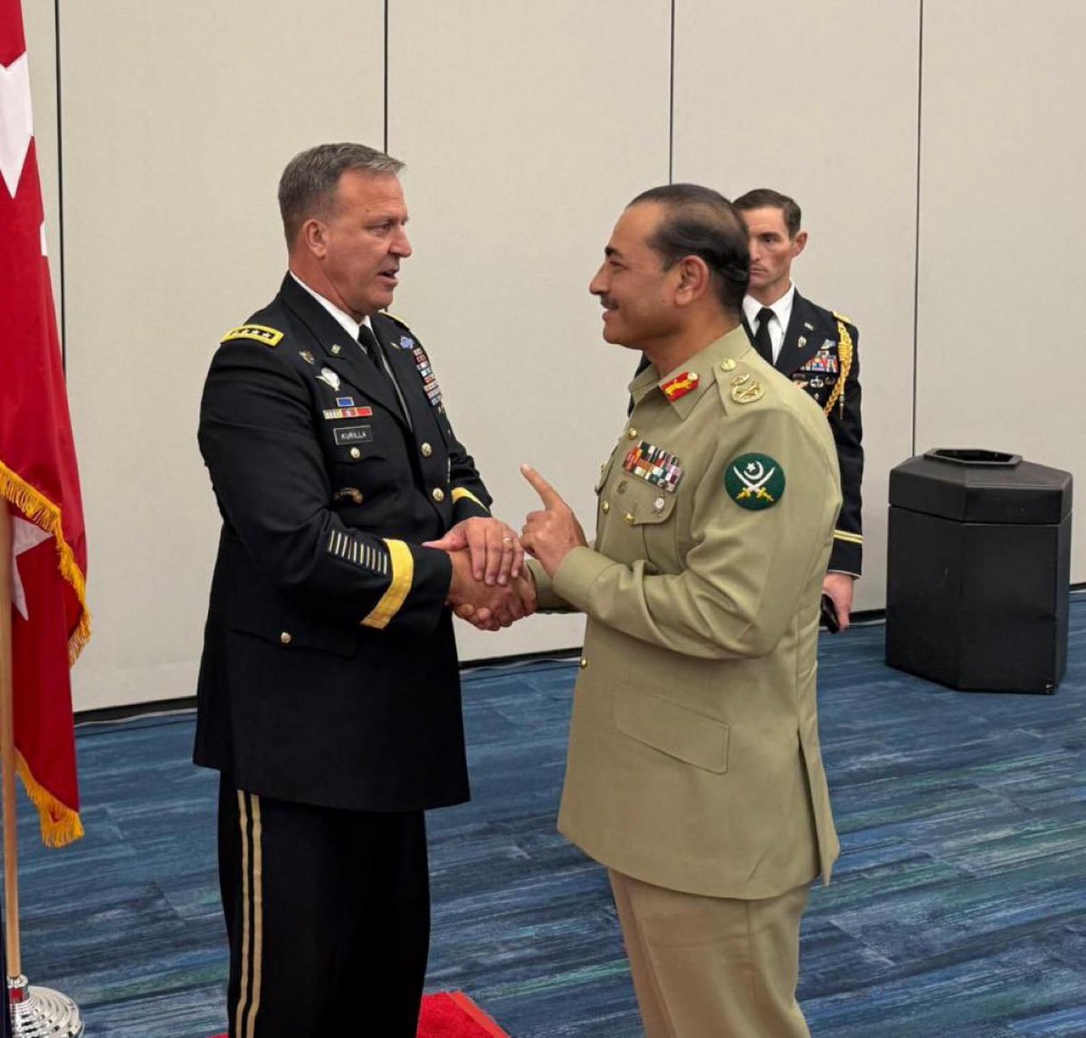 smitaprakash's tweet image. Countries develop strategy by making choices and trade-offs. The US military has deliberately chosen this bend in the fork where it is misinterpreting the enemy even when it has history to learn from. This is how empires fall.