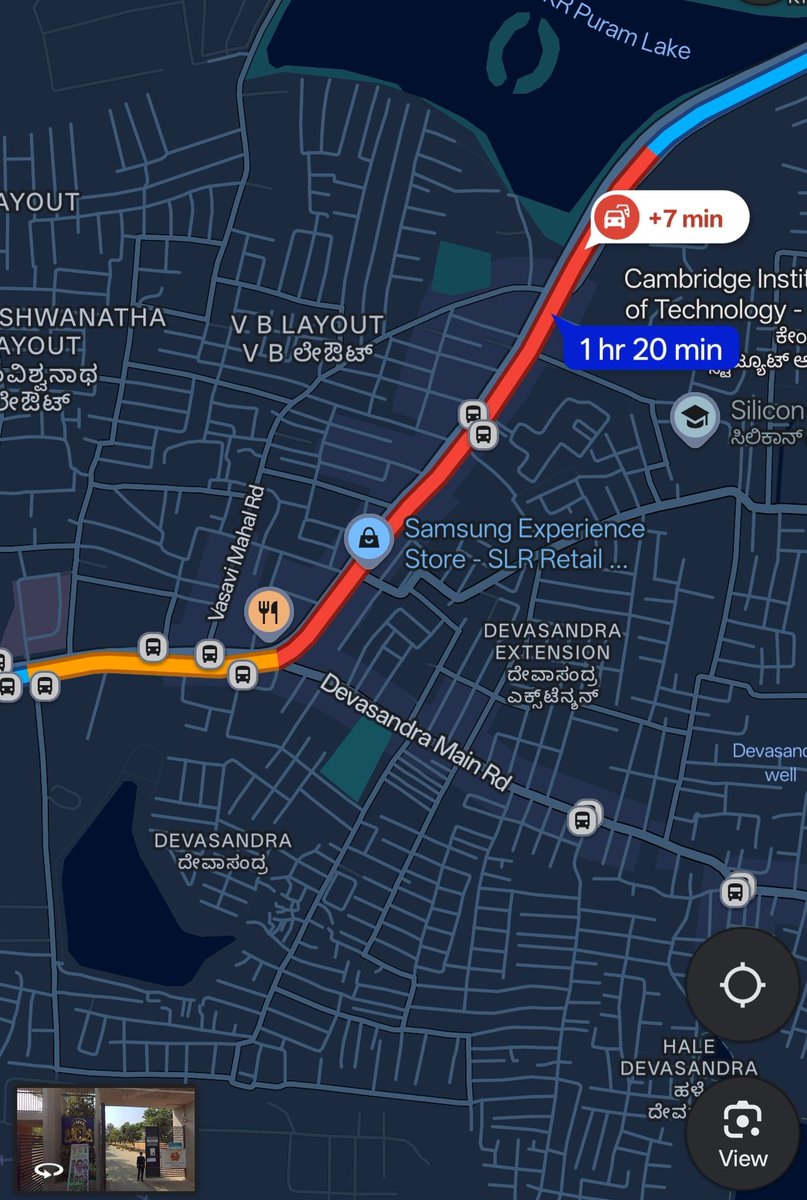 shaws2k's tweet photo. @KRPURATRAFFIC @blrcitytraffic again traffic at KR Puram market, this can be easily avoided if cops enforce the law. The irony is the traffic PS is a few mins away.whatba shame https://t.co/8Xec58MtgT