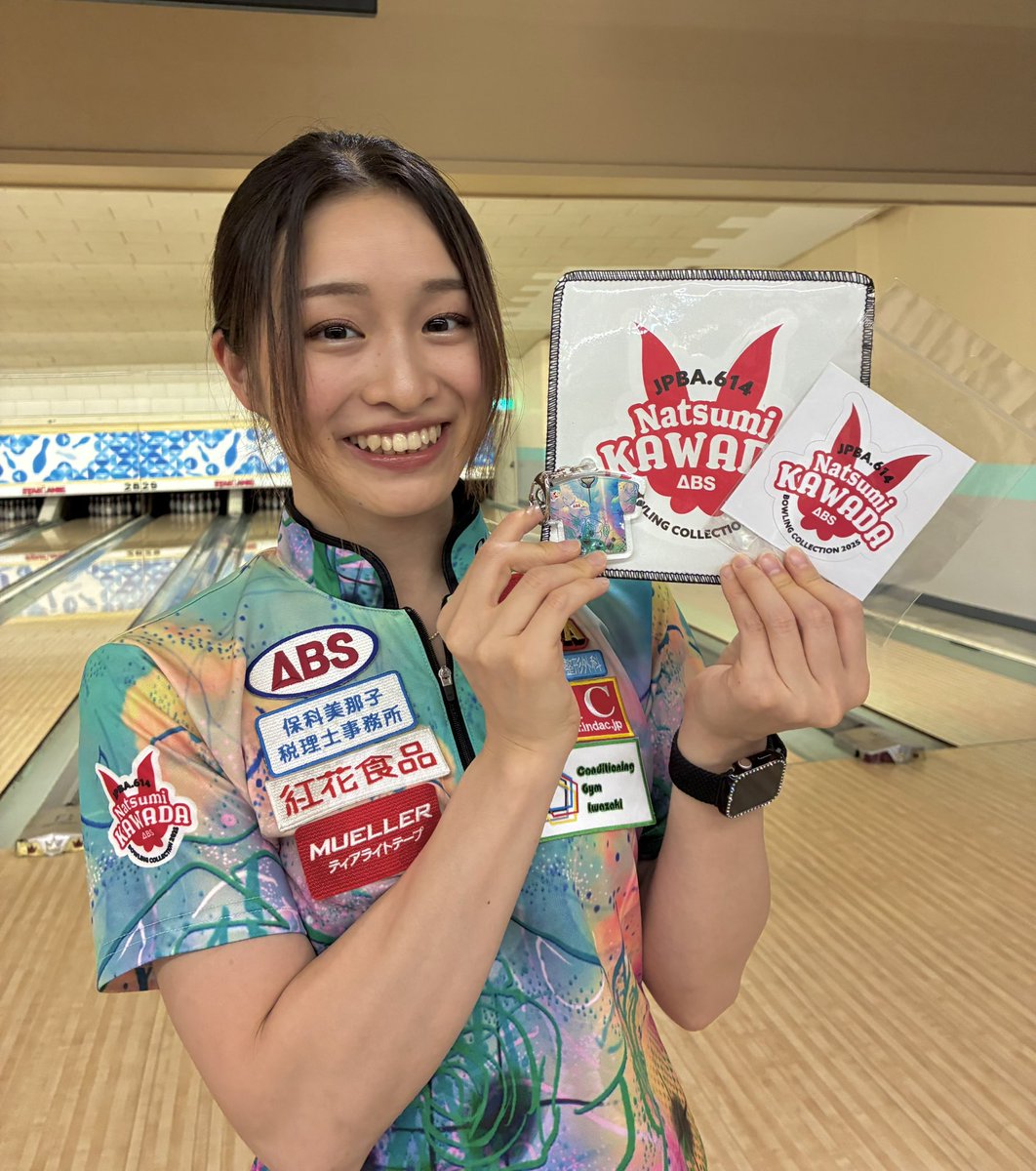naaat_0802's tweet photo. ／
小田急百貨店×ABS【川田菜摘モデル】
プレゼントキャンペーン🎁✨
＼

いつも応援してくださる皆様への感謝の気持ちを込めて、今年もプレゼントキャンペーンを実施します🎁✨

■応募方法■
1⃣@naaat_0802 をフォロー
2️⃣この投稿をリポスト

🎀プレゼント内容🎀
小田急百貨店×ABS『ボウリングコレクション2025』
❶ステッカー　4名様
❷キーホルダー　3名様
❸レザーパッド　1名様
❹マフラータオル　1名様

商品の詳細⏬
只今こちらでも販売中です！
https://t.co/bEHy9XHz4M

（希望商品や応援コメントを添えて引用リポストしていただくと、当選確率がUPするかも🙈）

■応募締切■
2025年8月17日（日）23:59迄

お気軽にご応募ください♪
ご当選の方には直接メッセージを送らせていただきます💌

#小田急百貨店
#ABS
#ボウリングコレクション2025
#川田菜摘