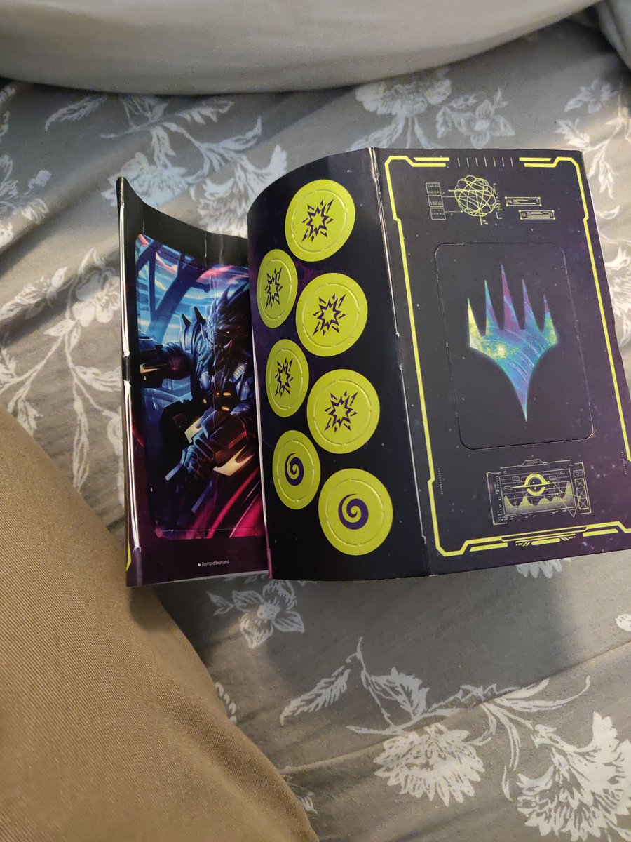 Milk_Man05's tweet photo. @wizards_magic Why does my new bundle come like this? Same thing happened to my Tarkir bundle. These aren't cheap and I like to use everything out of them. Also still haven't received a reply about my damaged SL https://t.co/soy6E0CQzW