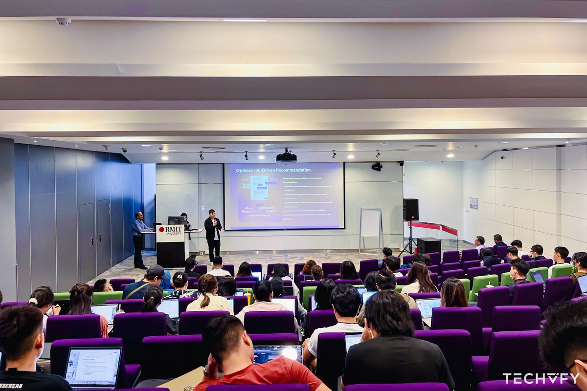 Techvify's tweet image. 💼 On Aug 5, David Ho - Head of Technology Strategy & Consulting, spoke at RMIT HCMC.
💡 Great questions from students showed a strong interest in digital transformation.
🤝 Thanks RMIT, we look forward to more collaboration.
#Techvify #DigitalTransformation #RMIT