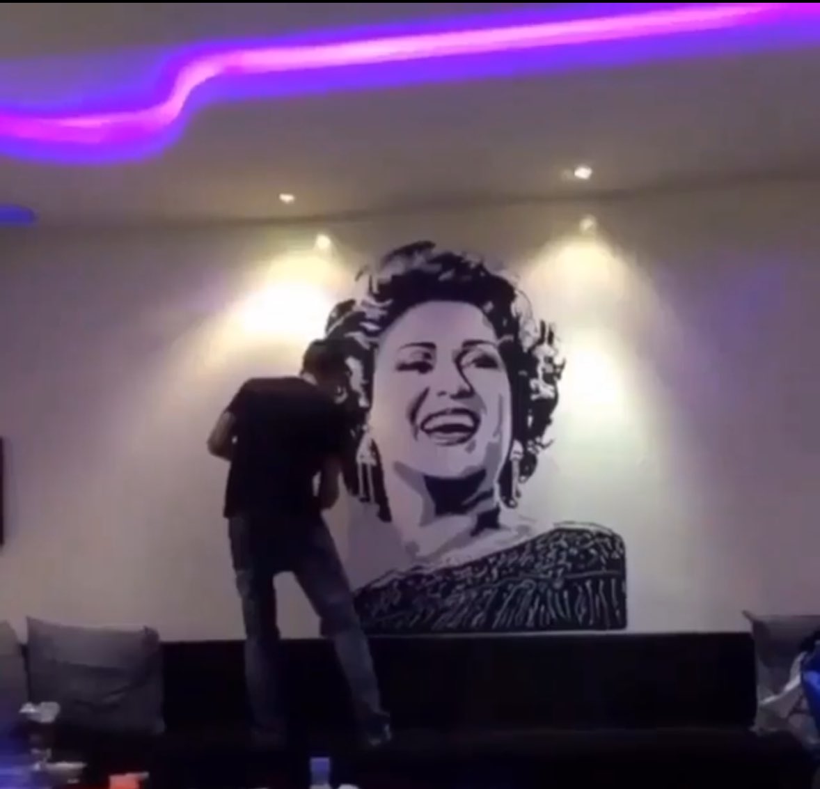 انا في غرفتي 🔜
#نواليات