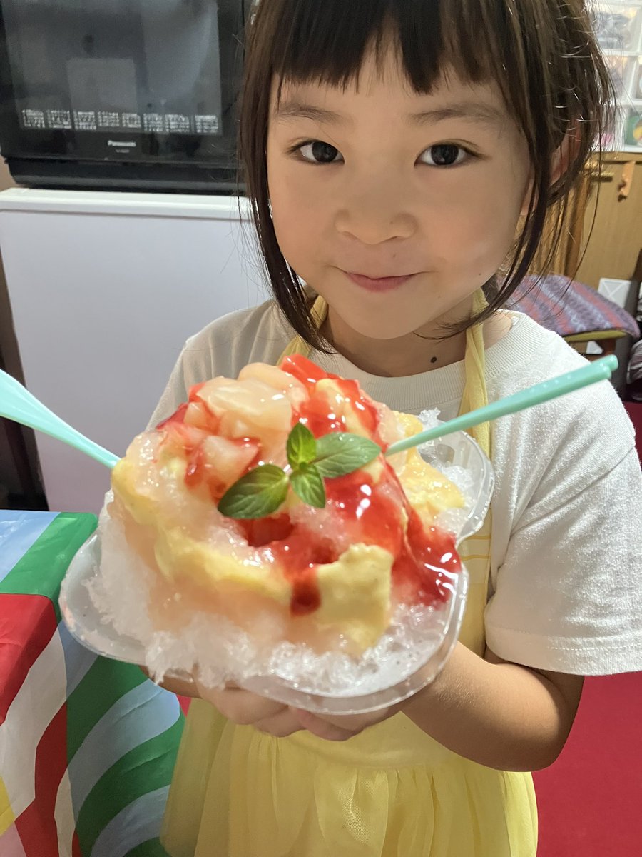 DuangDaao's tweet photo. ピーチメルバかき氷 @tokone3 で食べられますよ！ https://t.co/XuFlTyfXnO
