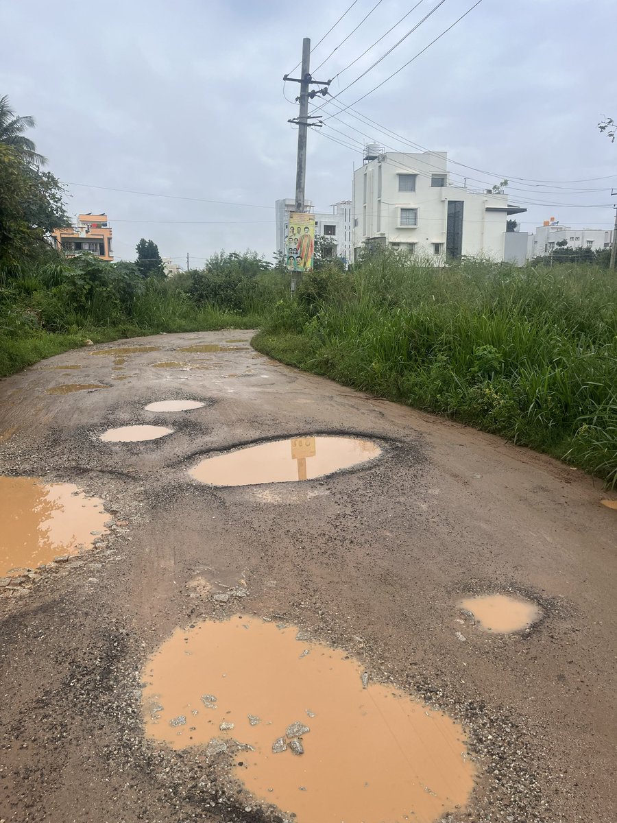 MSRNECBLR's tweet photo. @Captain_Mani72 @BDACommissioner 

Dear sir , we are paying taxes to BDA for last 14 years along with maintenance fees to BDA. We are only asking for basic human needs like roads  and garbage removal .. kindly intervene and help 🙏🙏 @osd_cmkarnataka https://t.co/0Ppd9jWfUB