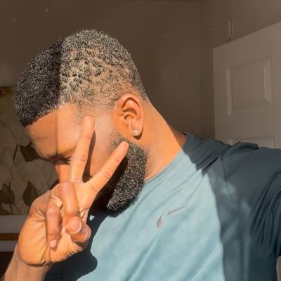 kionsanders's tweet photo. #NewProfilePic https://t.co/wOmqKHdx0Q