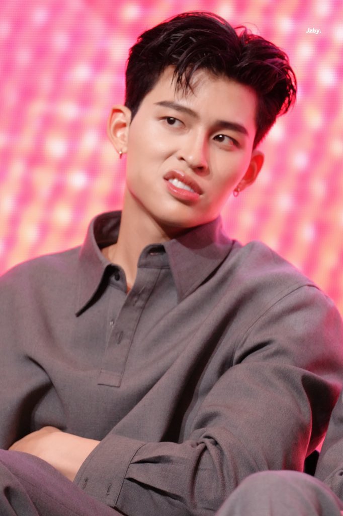 ShaPannuu's tweet photo. อืออออออออ เอาเถอะ จะบ้าาาาา 5555555555

#PondPhuwinFMinHK2025
#ppnaravit #phuwintang 
#ปอนด์ภูวินทร์ #PondPhuwin https://t.co/RTCz2YBC9I