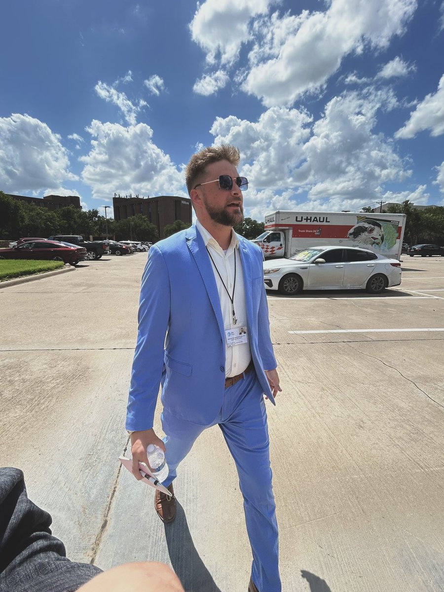 Well I guess now is as good a time as any to let everyone know by the end of this month I am moving to Baltimore🌆 first time living anywhere besides Tulsa but I’ll be back soon enough