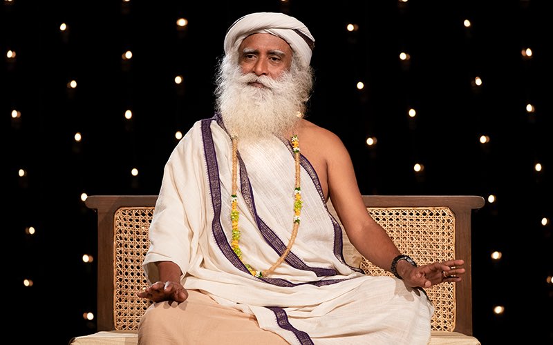 SadhguruJV's tweet image. People irritate you simply because they are not the way you expect or want them to be. Essentially, they are not like you. #SadhguruQuotes