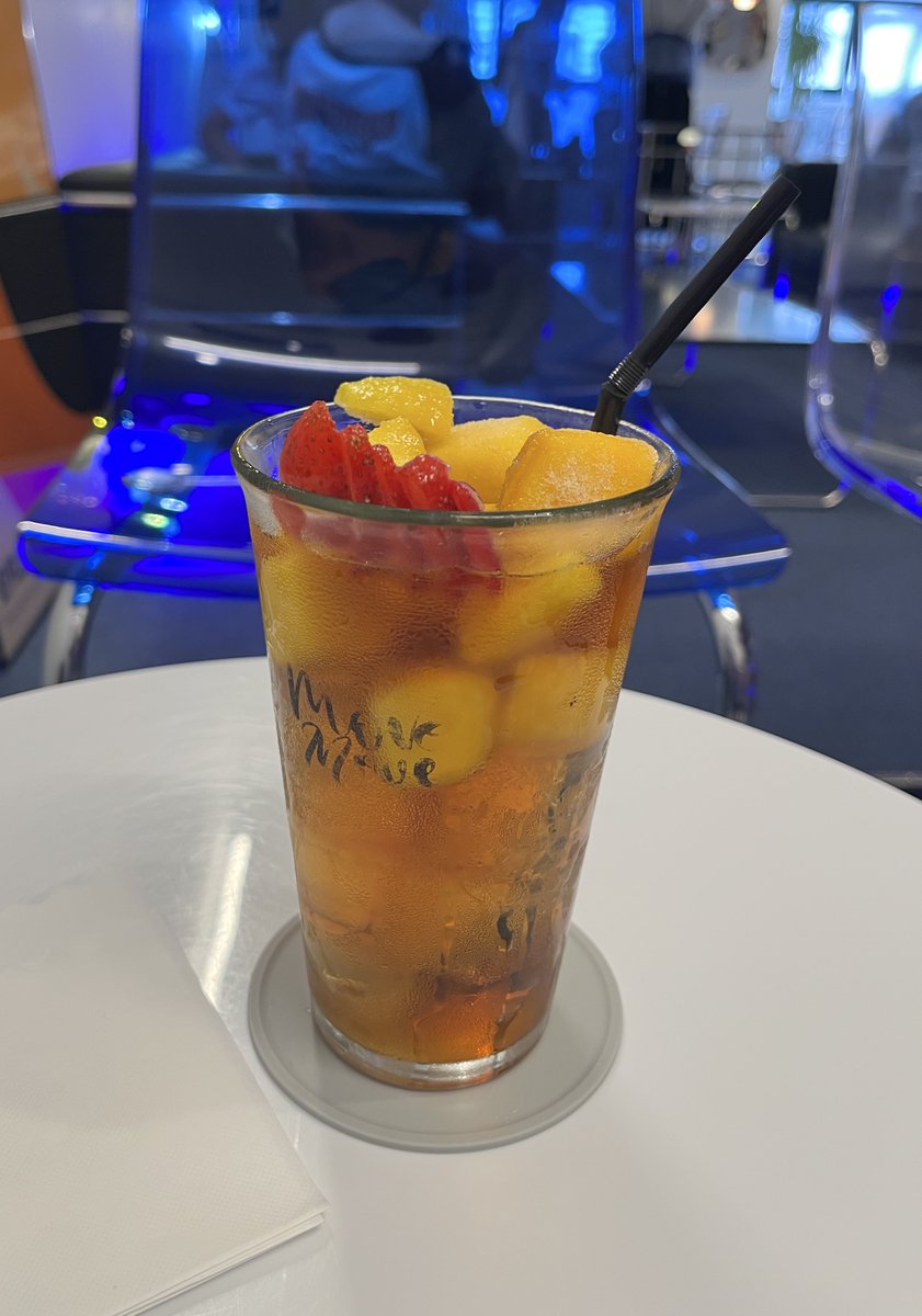 gaora_kazukazu's tweet image. お店の雰囲気良くて過ごし易い空間だし
店員さんもすごくお優しくて😌

🍹めちゃ美味しい
 #movemove