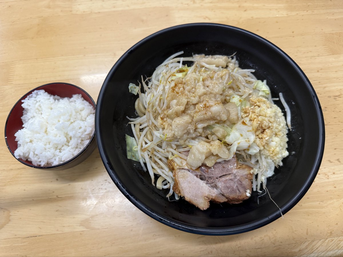 XSubmarine_'s tweet photo. ラーメン富次郎美和店で汁なしラーメンを頂いた
美味かったです🙏 https://t.co/SZyTnICNx1