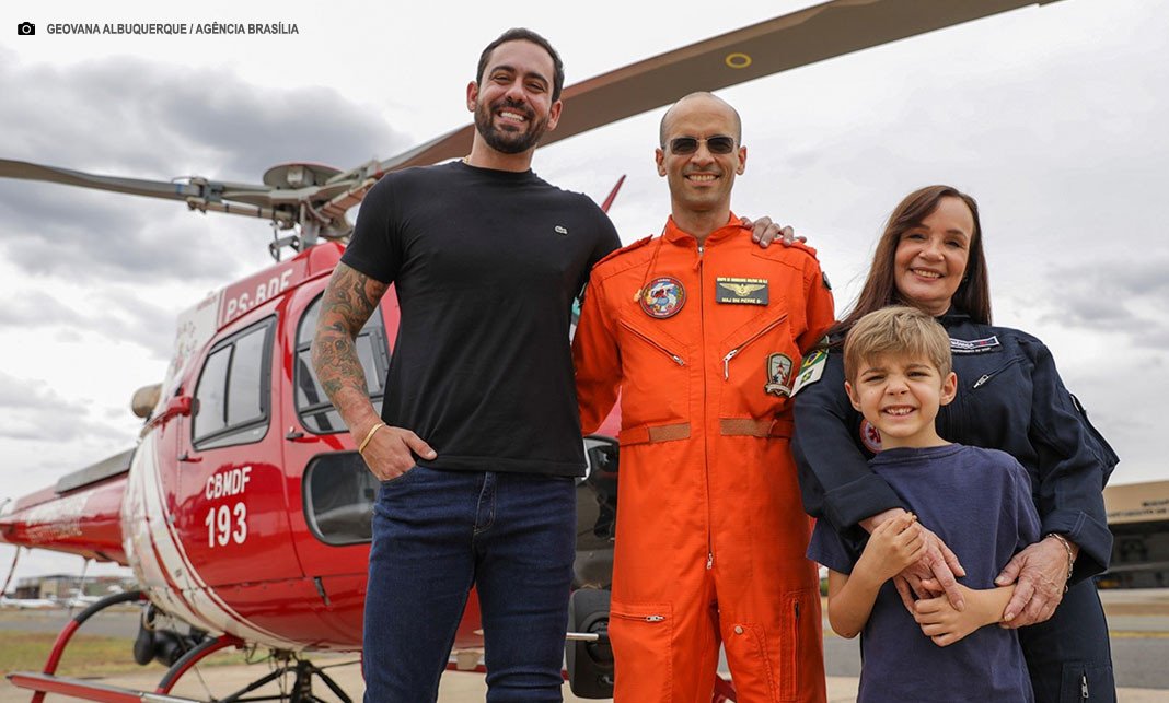 PDNewsBR's tweet image. Resgate aéreo do Corpo de Bombeiros salva vidas em menos de 20 minutos no DF

politicadistrital.com.br/resgate-aereo-…

#CBMDF #CORPODEBOMBEIROS #RESGATE #RESGATEAéREO #SALVAMENTO