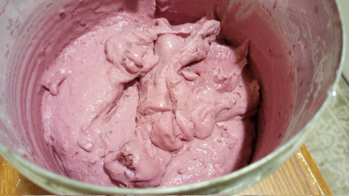 When your garden bursts with blackberries, blackberry crisp and homemade blackberry ice cream just may follow.
#gardengoodness #blackberries #GrowYourOwnFood #icecream #baking #yum #summertime