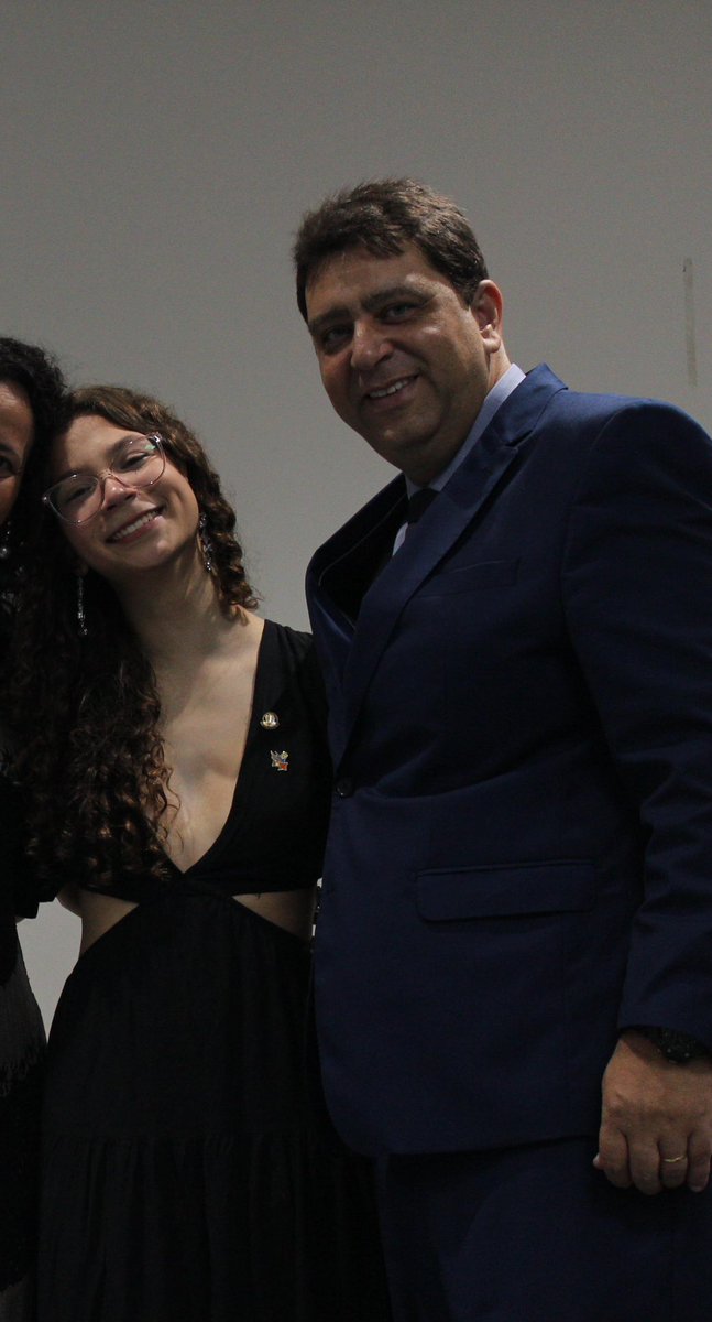 interactbhleste's tweet photo. 💙 Feliz Dia dos Pais!
Hoje celebramos todos que amam, cuidam e inspiram com coragem e exemplo.
Vocês são nossos heróis de todos os dias!✨ https://t.co/47OXM2mxb3