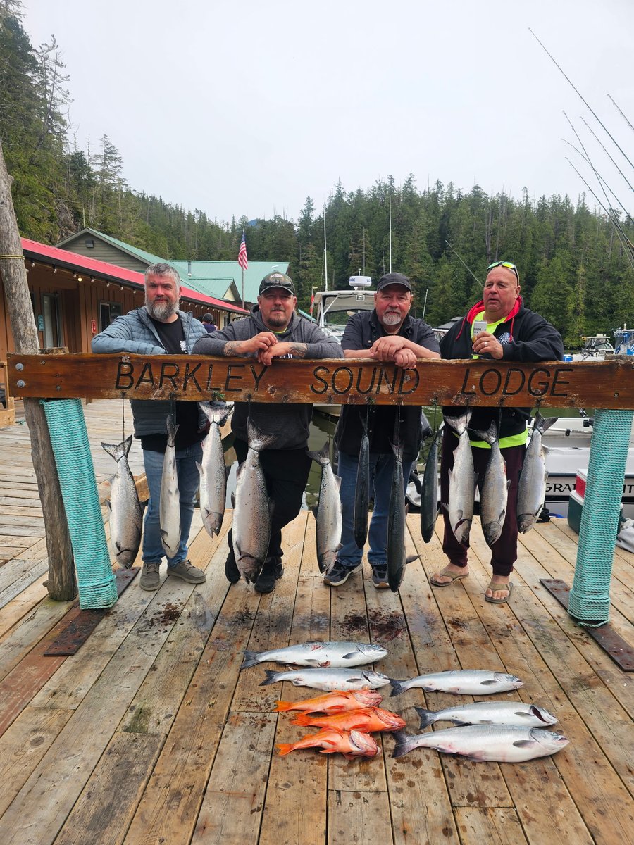 hpcharters's tweet photo. Another nice looking haul of Ucluelet Salmon and Halibut for some of our all-inclusive guests. 

#explorebc #fishingcharters #bcfishing #gofishbc #fishingucluelet @TourismUcluelet  #barkleysound @Fishingwithrod  #slamoncharter #halibutcharter #uclueletcharter https://t.co/nHpd7ivWWM