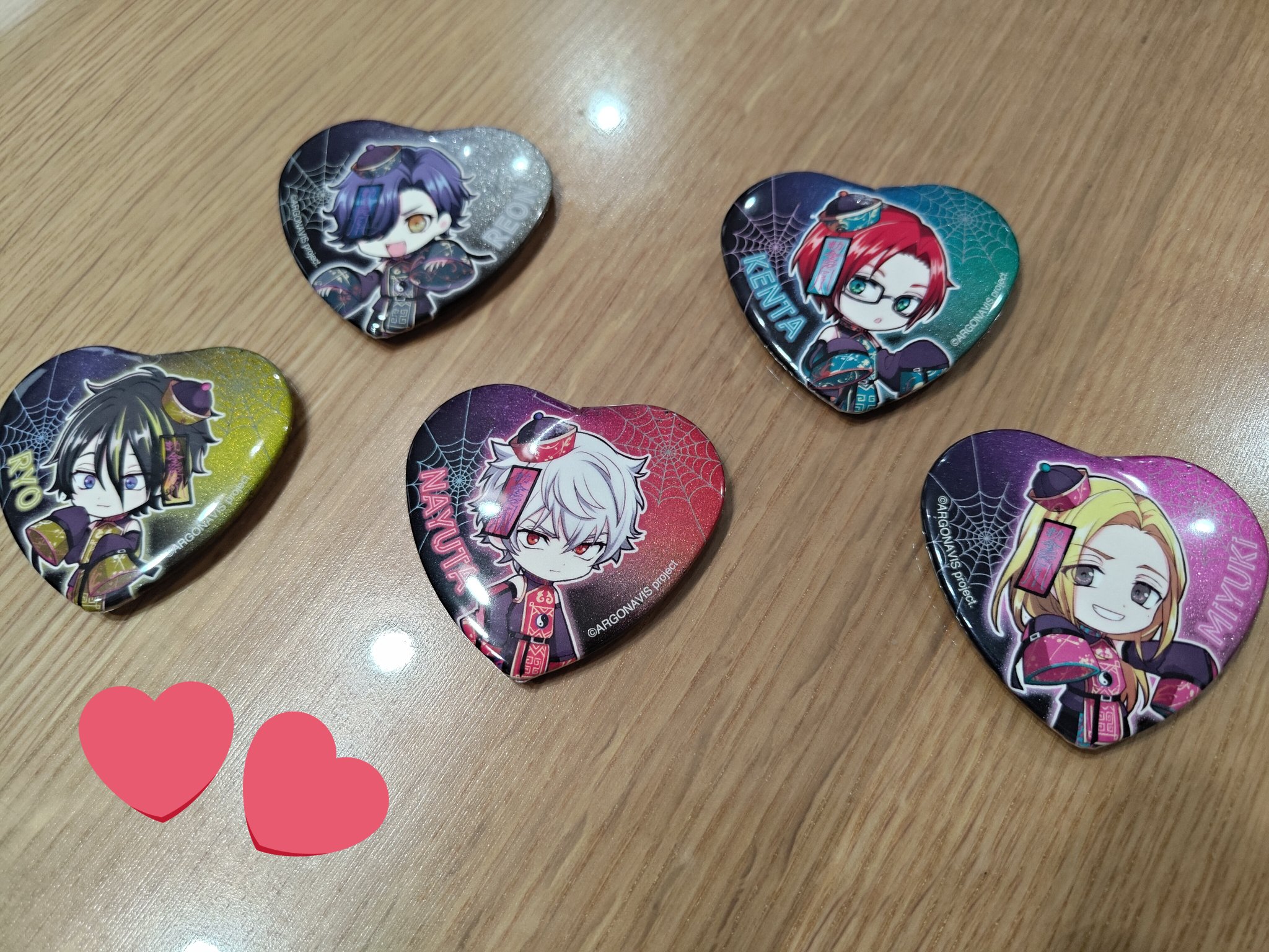 出品迷いましたがグッズ整理中の為... まあ🐰 on X: 