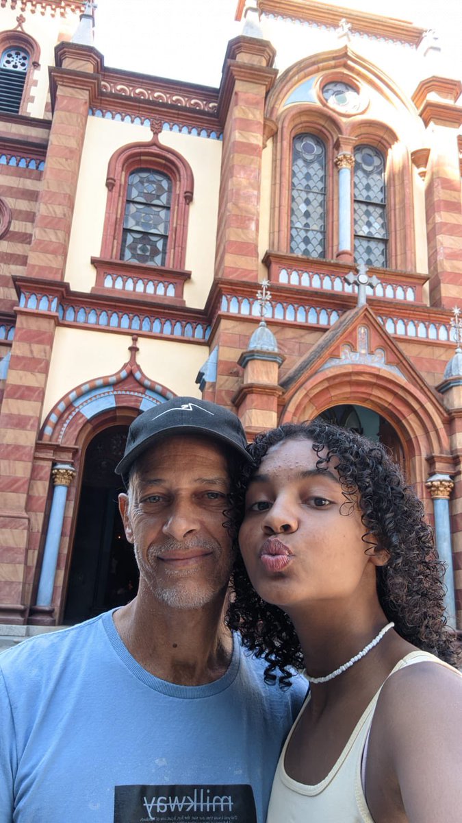 interactbhleste's tweet photo. 💙 Feliz Dia dos Pais!
Hoje celebramos todos que amam, cuidam e inspiram com coragem e exemplo.
Vocês são nossos heróis de todos os dias!✨ https://t.co/sLCDwemOFL