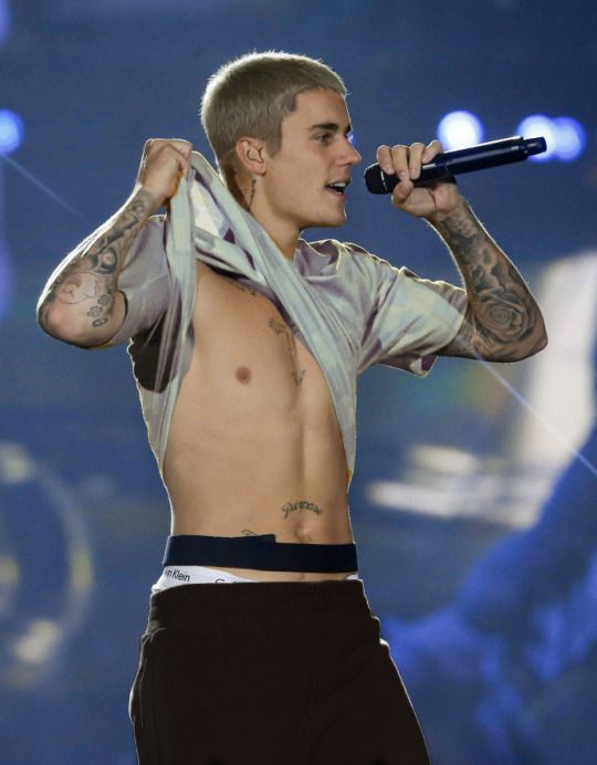 hourly drew (@hourlydrew) on Twitter photo 