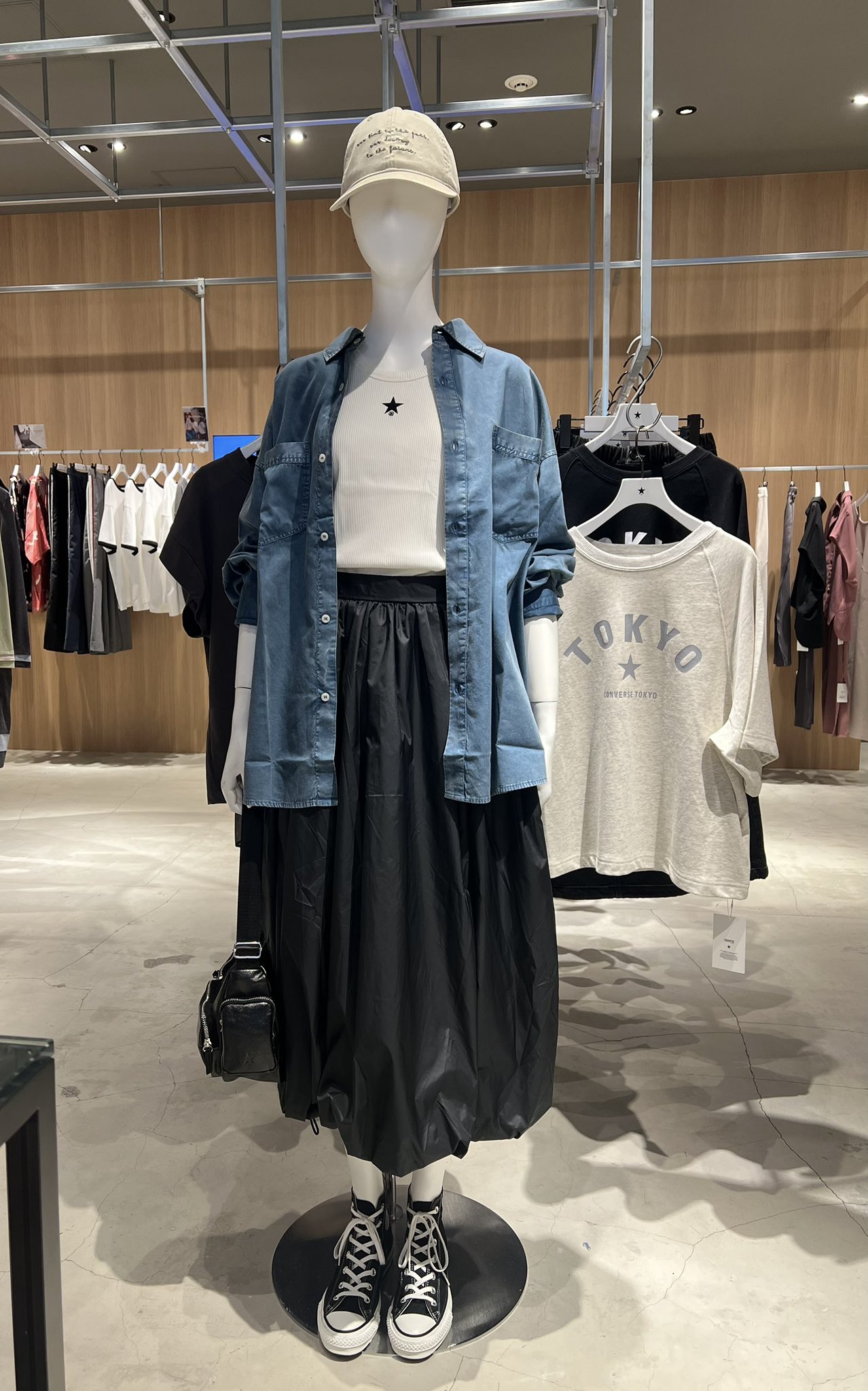 礼真琴　さん　着用　CONVERSE TOKYO Tシャツ　フリー（Mサイズ） ニュース一覧｜CONVERSE TOKYO (コンバーストウキョウ) 公式