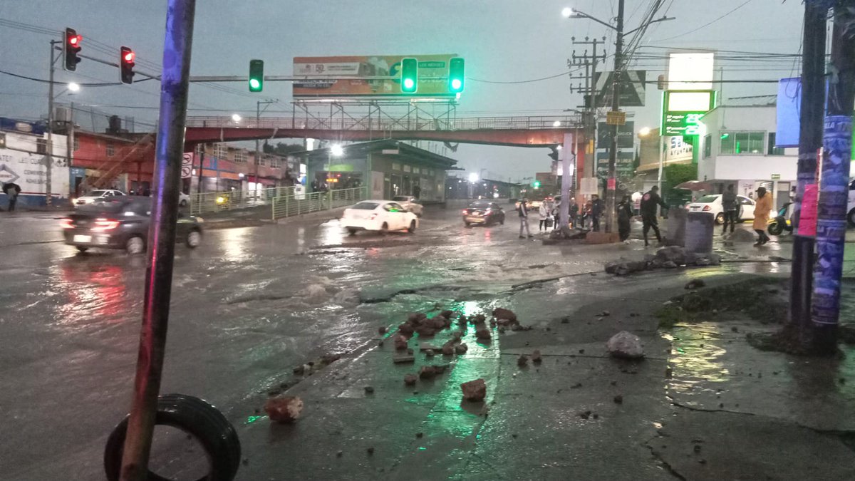 💧 #EdoMéx.- Gobierno de <a href="/Ecatepec/">Ecatepec</a> activa #OperativTormenta tras fuertes lluvias
revistatmx.com/2025/08/10/gob…