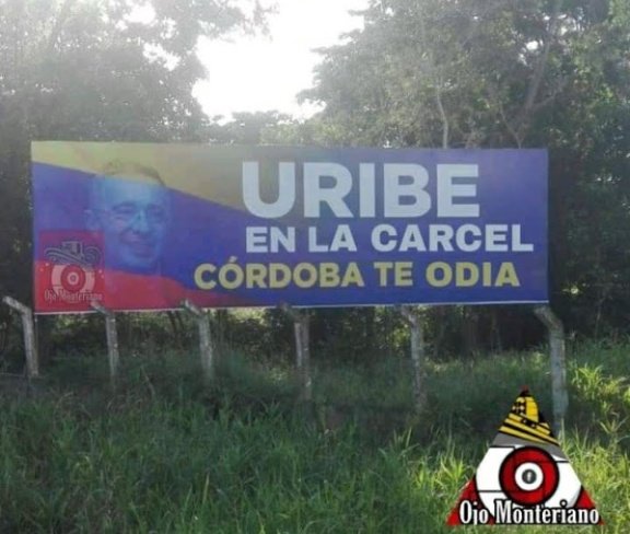 Jair Suerz (@jairsuerz10458) on Twitter photo Así se manifestaron en la entrada al Uberrimo en apoyo al condenado y ahora criminal convicto <a href="/AlvaroUribeVel/">Álvaro Uribe Vélez</a> . Así se manifestaron en la entrada al Uberrimo en apoyo al condenado y ahora criminal convicto <a href="/AlvaroUribeVel/">Álvaro Uribe Vélez</a> .
