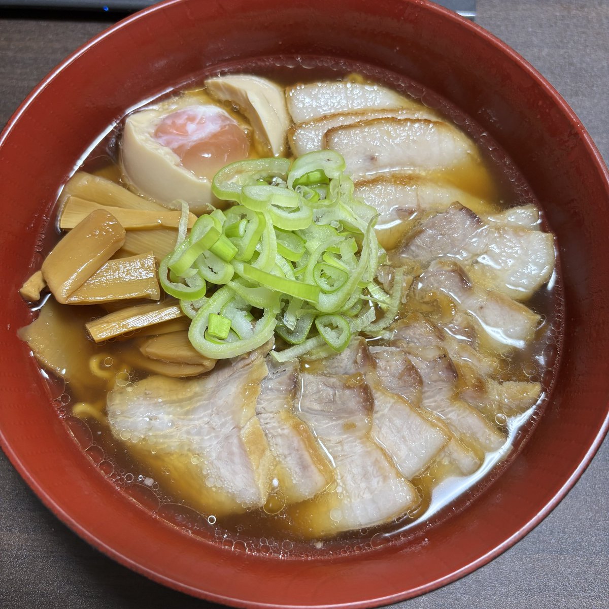 チャーシュー麺作ったけど脂っこすぎて最後1枚食べられんかった😟