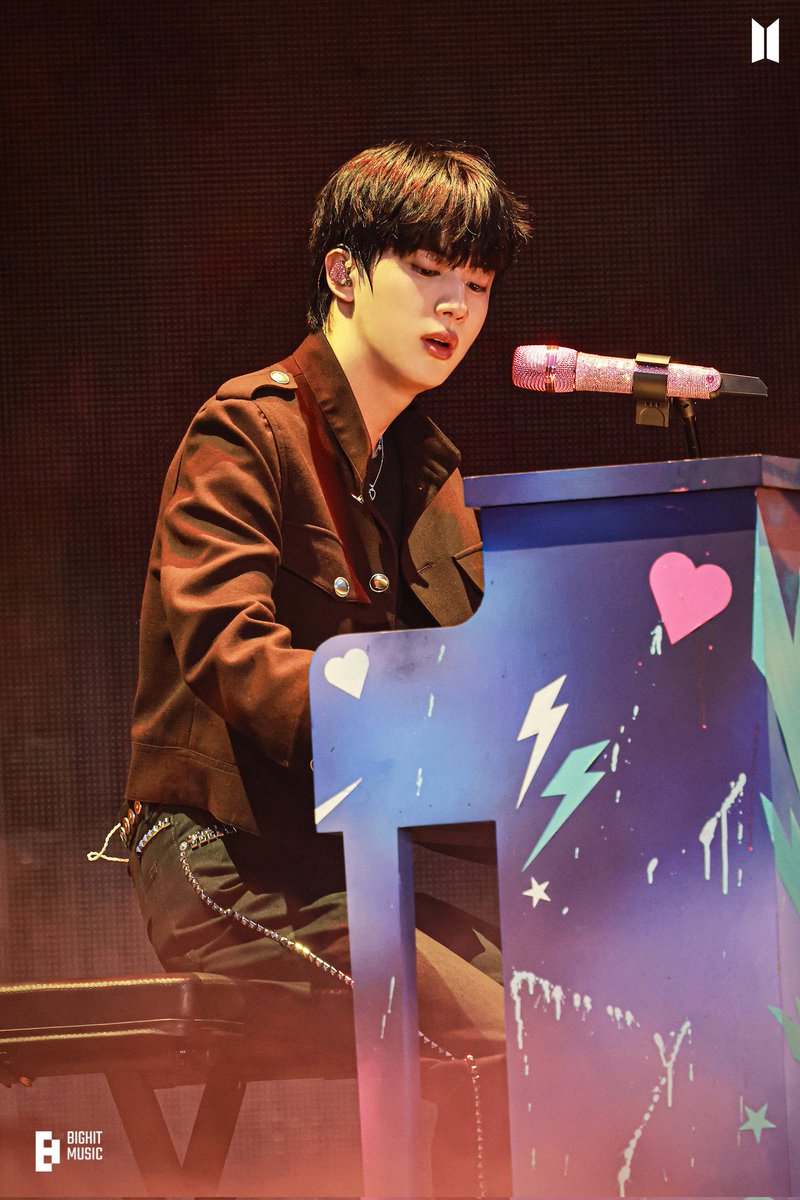 jhn883597's tweet photo. #7년째_내삶의이정표_석진_에피파니 #7YearsWithEpiphany
#방탄소년단진 #JIN #진 @BTS_TWT https://t.co/88X4K4mDbo