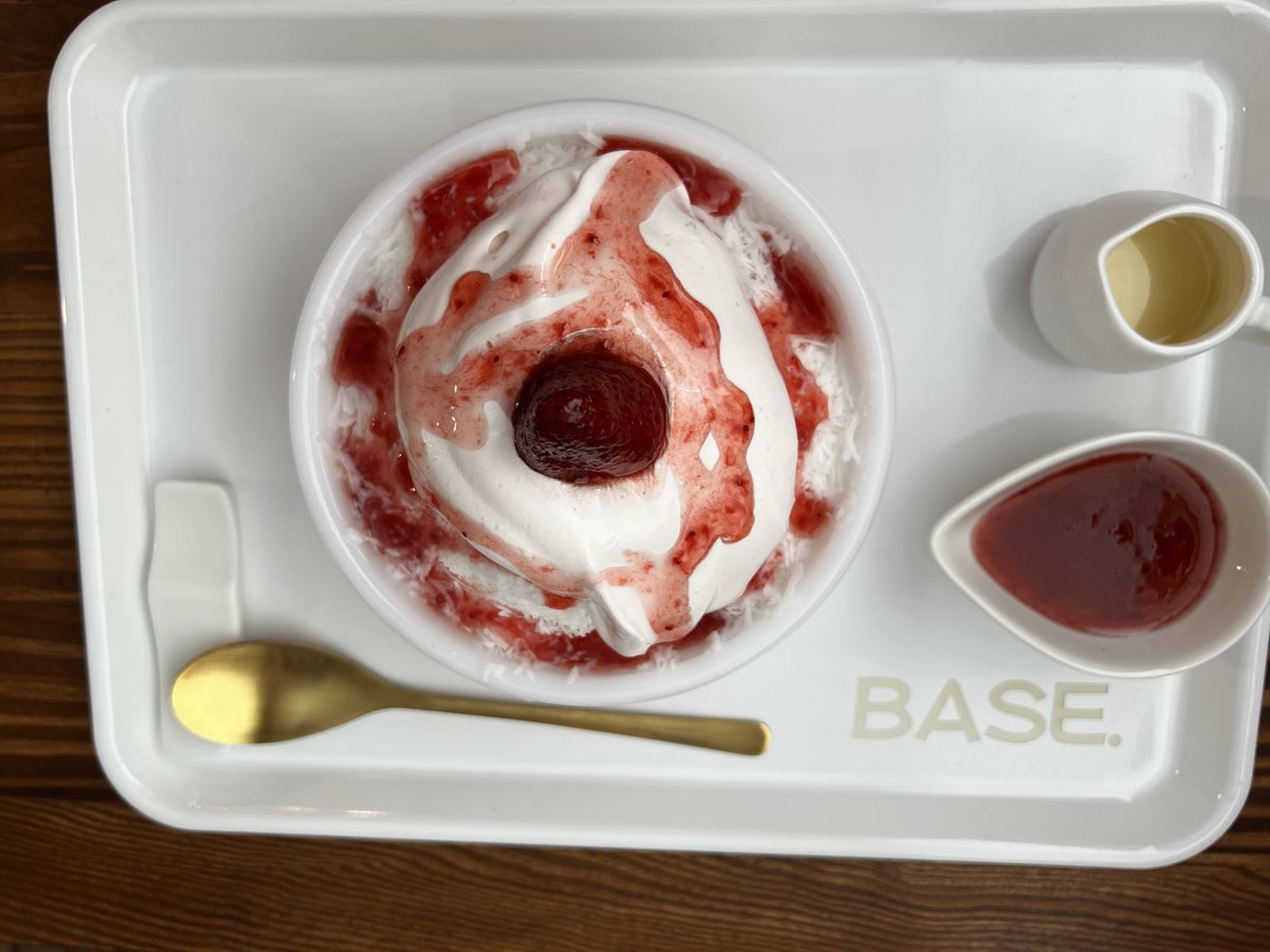 yu_hayabusa's tweet photo. ふわふわかき氷🍧
めっちゃうまー😋
#cafebase. https://t.co/Wsv97jXPOf