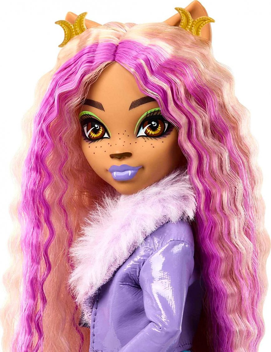 I am a proud champagne hair g3 clawdeen truther