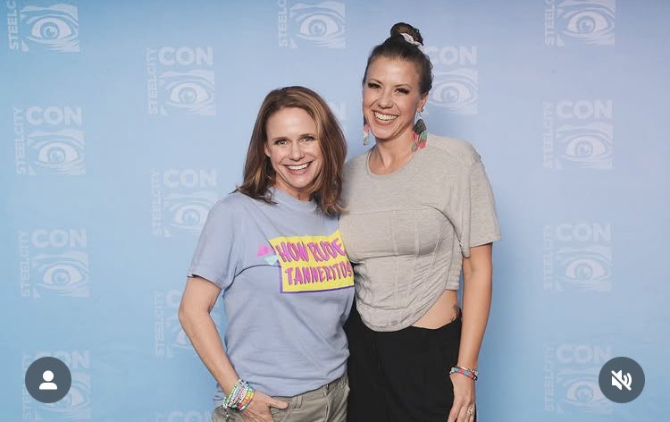 MrsGibbler_'s tweet image. The SheWolf Pack and Steve went to Comic Con this weekend @MrsDeejHale @ExpertOfFood