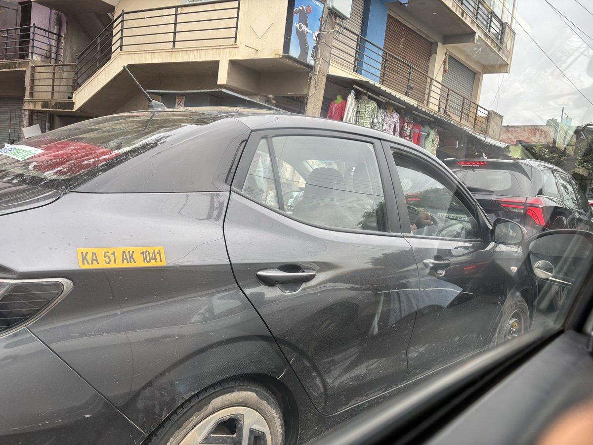 VKodalli's tweet photo. @btppubliceye Driver using phone while driving 11th August 8.35AM, Carmelaram Road, Bangalore https://t.co/VpnKtfXbN7