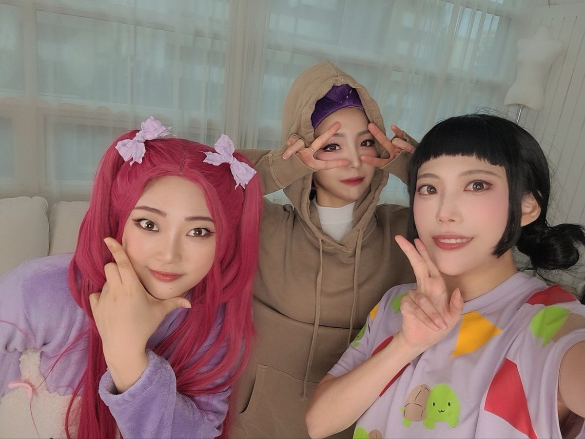 혼문 짱 좋아
💜 <a href="/marin5_cos/">MARIN🫧</a> 
🩷 <a href="/Cho_young_/">초영</a>